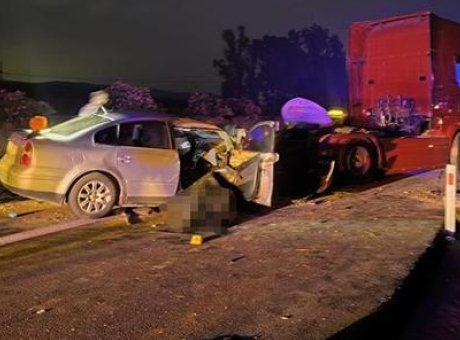 Adana’da Feci Kaza: Park Halindeki Tıra &Ccedil;arpan Ara&ccedil;ta İki &Ouml;l&uuml;m