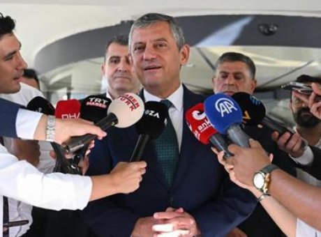 Ağustos-Eyl&uuml;l’de Sıra Dışı Bir Değişim: Yeni Parti Yolda mı?