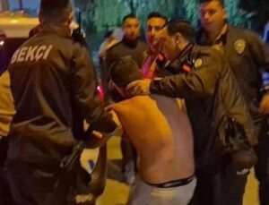 Alkoll&uuml; S&uuml;r&uuml;c&uuml; Kafasını Durağa Vurarak Kaos Yarattı: Olayın Ardındaki Ger&ccedil;ekler