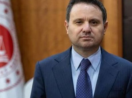 Bakan G&uuml;rlek’ten Kızılay’a 150 Bin Liralık Destek: İhtiya&ccedil; Sahipleri İ&ccedil;in &Ouml;nemli Adım