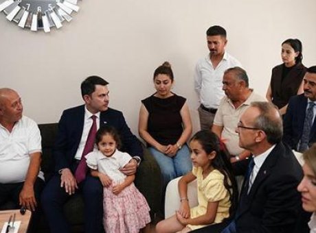 Bakan Kurum&rsquo;un Malatya Ziyareti: Depremzedelere Umut, Bakırcılar &Ccedil;arşısı&rsquo;na Yeni Bir Başlangı&ccedil;