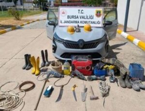 Bursa’da Tarih Fırsat&ccedil;ılarına Darbe: 35 Metrelik Ka&ccedil;ak T&uuml;nel Ortaya &Ccedil;ıktı!