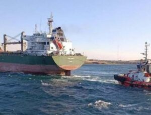 &Ccedil;anakkale Boğazı’nda Şok Gelişme: Dev Gemi Karaya Oturdu, Trafik Fel&ccedil; Oldu!