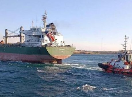 &Ccedil;anakkale Boğazı’nda Şok Gelişme: Dev Gemi Karaya Oturdu, Trafik Fel&ccedil; Oldu!