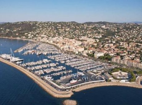 D-Marin'in Satışı: 1 Milyar Euro ile Sekt&ouml;r&uuml;n Zirvesine İki Adım Daha Yaklaşıldı