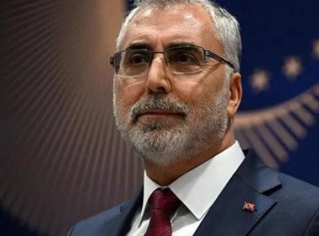 Demokrasiye Sahip &Ccedil;ıkmak: 15 Temmuz'un &Ouml;ğretileri ve Bug&uuml;nk&uuml; Bilin&ccedil;
