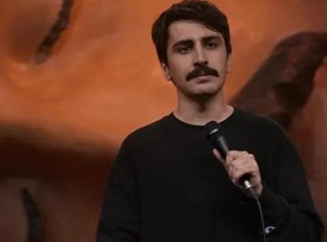 Dini Değerlere Saldırı İddiası: Komedyen Deniz G&ouml;ktaş Havalimanında G&ouml;zaltına Alındı!