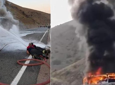 Erzincan’da Otob&uuml;s Yangını: Şans eseri Yolcu Yoktu, Ama Trafik Kilitlendi!