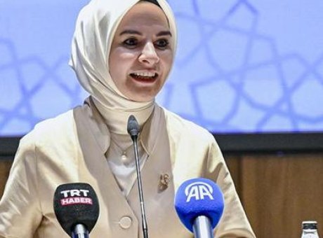 Evlenecek Gen&ccedil;lere &Ouml;zel Destek: Aile Bakanı’ndan Yeni Eğitim Programı