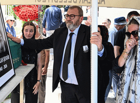 Gazetecilik D&uuml;nyası Yasta: &Ouml;zay Şendir’in Babası Hayatını Kaybetti