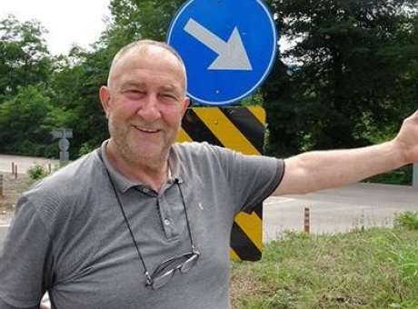 Kavşaktaki 29 Tabela S&uuml;r&uuml;c&uuml;leri Şaşırttı: Artık Daha G&uuml;venli!