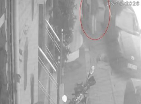 Kuaf&ouml;rde Şok Eden Olay: Makyaj ve Hizmetler İ&ccedil;in 1 Lira Bile &Ouml;demedi!