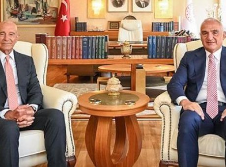 K&uuml;lt&uuml;rel Bağları G&uuml;&ccedil;lendirmek İ&ccedil;in Kritik G&ouml;r&uuml;şme: T&uuml;rk ve ABD Bakanları Bir Araya Geldi
