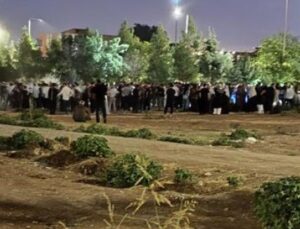Mezarlık Ziyareti Kanlı Bitti: 3 Kişi Hayatını Kaybetti, Zanlılar Ka&ccedil;tı