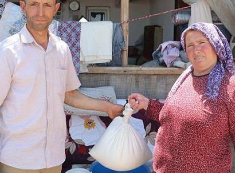 NATO’da Lezzet Ş&ouml;leni: Geleneksel Koyun Yoğurdu, &Uuml;&ccedil; Kuşaklık Miras