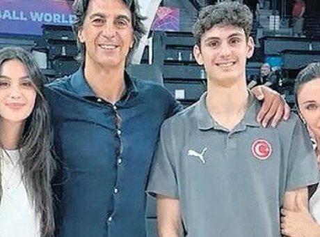 Nafaka Davasında Şok Gelişme: Eski Eşler Yunan Adalarına Tatile Gidiyor!