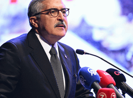 &Ouml;zg&uuml;r &Ouml;zel’in Yabancı Medya &Ccedil;ıkışı Siyasette B&uuml;y&uuml;yen Tartışmalara Neden Oldu!