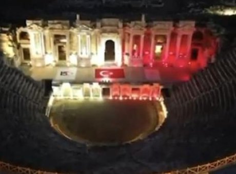 Pamukkale’de 15 Temmuz’un Kahramanlık Destanı Renklerle Canlandırıldı