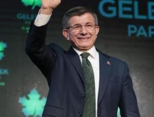 Siyasi Arenada Şok Gelişme: Ahmet Davutoğlu Gelecek Partisi’ni Kapatma Kararı Aldı