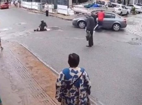 Şok Edici Kaza: Direksiyonda Bayılan S&uuml;r&uuml;c&uuml; Kadının Hayatını Kurtardı!