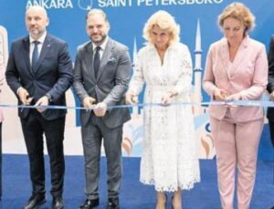 St. Petersburg&rsquo;a T&uuml;rk Turist Akını: Rekor U&ccedil;uşların Ardındaki Sır Ne?