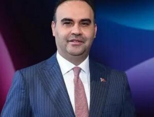T&Uuml;BİTAK Fen Lisesi Mezunları YKS’de Zirveye &Ccedil;ıkarken Bakan Kacır’dan Gurur Dolu A&ccedil;ıklamalar