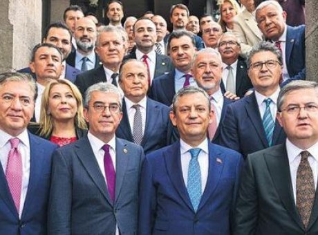T&uuml;rkiye’de Tarihi Değişim: CHP’den Yeni Parti &Ccedil;ıkışı!