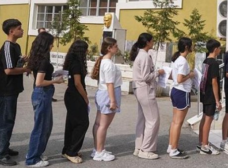 T&uuml;rkiye’nin En Zeki Gen&ccedil;leri: LGS’de Tam Puan Alan &Ouml;ğrencilerin Başarı Hikayeleri