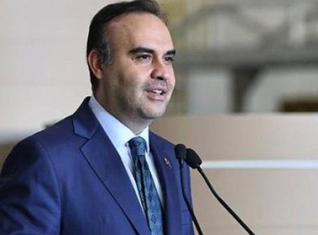 T&uuml;rkiye'nin İhracat Rakamları Şaşırtıyor: Bakan Kacır'dan &Ccedil;arpıcı A&ccedil;ıklamalar
