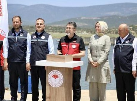 T&uuml;rkiye'nin Su &Uuml;r&uuml;nleri İhracatı Rekor Kırıyor: 2,3 Milyar Dolar!