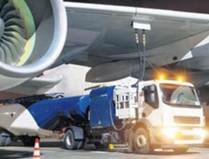 U&ccedil;ak Biletleri Hala Y&uuml;ksekken Jet Yakıtı Fiyatları Neden D&uuml;ş&uuml;yor?