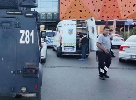 &Uuml;mraniye’de Alışveriş Merkezinde Silahlı Saldırı! İki Yaralı ve Ka&ccedil;an Ş&uuml;pheli