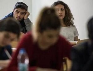 YKS’de İki Okul Fırtına Gibi! Şampiyon &Ouml;ğrencilerle G&ouml;z Doldurdu