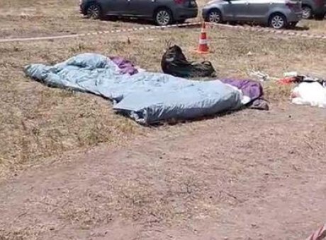 Yama&ccedil; Paraş&uuml;t&uuml; Tutkusu Traji Komik Bir Kazayla Son Buldu: 30 Metreden D&uuml;şen Pilotun Son Anları