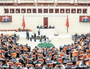 Yargı Sistemi Değişiyor: 12. Yargı Paketi ile Dava S&uuml;releri Kısalıyor!