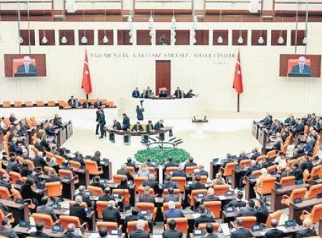 Yargı Sistemi Değişiyor: 12. Yargı Paketi ile Dava S&uuml;releri Kısalıyor!
