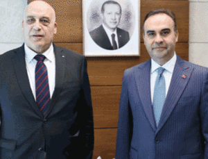 Yatırım D&uuml;nyasına Y&ouml;n Veren Zirve: Bakan Kacır, 7 &Uuml;lkenin B&uuml;y&uuml;kel&ccedil;ileriyle G&ouml;r&uuml;şt&uuml;