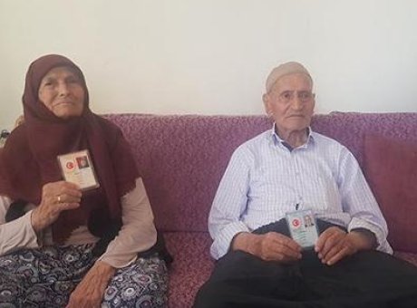 Y&uuml;zyılda Bir Doktora Giden Aile: Sağlık Sırları ve Beslenme Alışkanlıkları