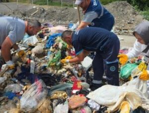 Zonguldak’ta Şaşkınlık Yaratan Olay: Altın Dolu &Ccedil;anta &Ccedil;&ouml;pe Gitti!