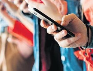 Akıllı Telefon Alici ve Satıcılarına Şok: İthalatta 250 Dolar D&ouml;nemi Başlıyor!