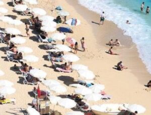 Antalya, Yılın İlk Sekiz Ayında 10 Milyon Turistle B&uuml;y&uuml;leyici Bir Rekora İmza Attı!