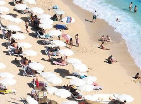 Antalya, Yılın İlk Sekiz Ayında 10 Milyon Turistle B&uuml;y&uuml;leyici Bir Rekora İmza Attı!