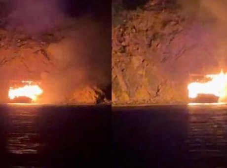 Antalya’da Alevlere Teslim Olan Tur Teknesinin Gizemi!