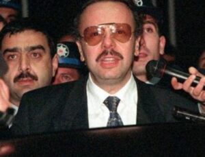 Arif Ahmet Denizolgun&rsquo;un Ş&uuml;pheli &Ouml;l&uuml;m&uuml;nde Flaş Gelişmeler: Mezarı A&ccedil;ıldı!