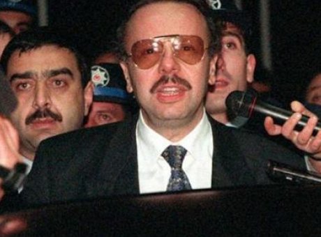 Arif Ahmet Denizolgun&rsquo;un Ş&uuml;pheli &Ouml;l&uuml;m&uuml;nde Flaş Gelişmeler: Mezarı A&ccedil;ıldı!
