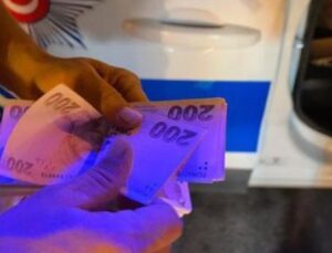 Bursa’da Dikkat &Ccedil;eken Olay: &Ccedil;antada Bulunan 30 Bin TL, Doğru Sahibine Ulaşacak!