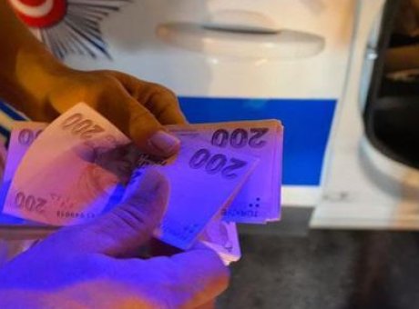 Bursa’da Dikkat &Ccedil;eken Olay: &Ccedil;antada Bulunan 30 Bin TL, Doğru Sahibine Ulaşacak!