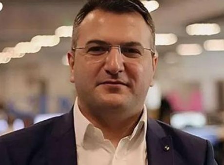 Cem K&uuml;&ccedil;&uuml;k’&uuml;n Tutuklanması: Medyada Şok Etkisi Yaratan Gelişmeler