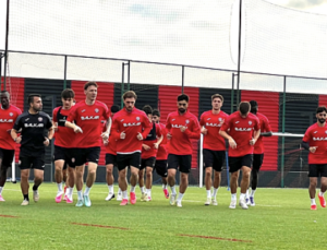 &Ccedil;orum FK ve Kasımpaşa: S&uuml;per Lig&rsquo;de Sıralama M&uuml;cadelesi İ&ccedil;in Kritik Karşılaşma!