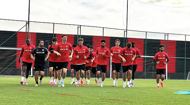 &Ccedil;orum FK ve Kasımpaşa: S&uuml;per Lig&rsquo;de Sıralama M&uuml;cadelesi İ&ccedil;in Kritik Karşılaşma!